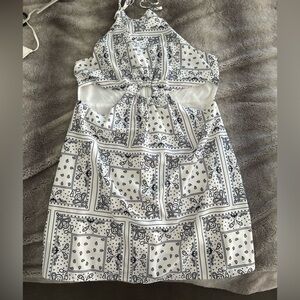 Elodie Monochrome Patterned Garment